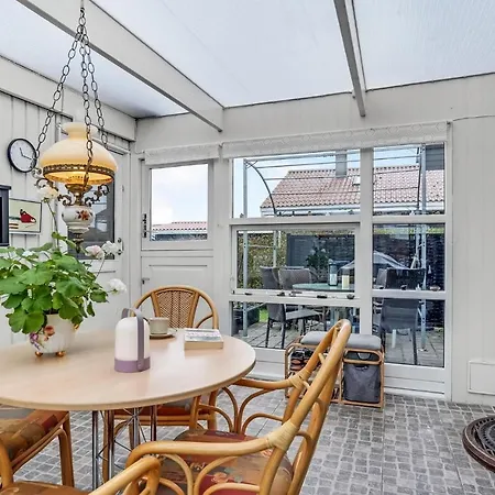 Σπίτι διακοπών 3 Bedroom Amazing In *