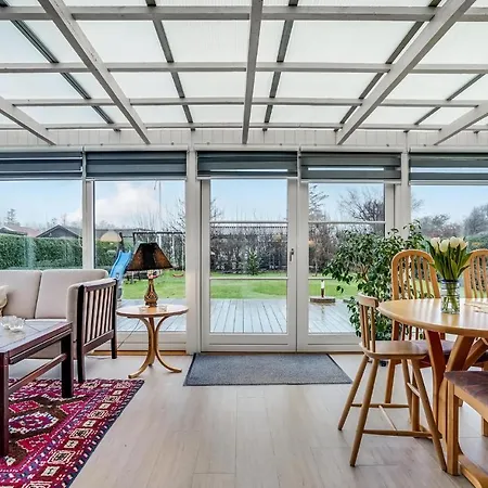 Stunning In With Kitchen